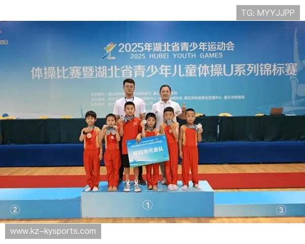 中国体操小将在训练中引入科技助力提高动作完成度